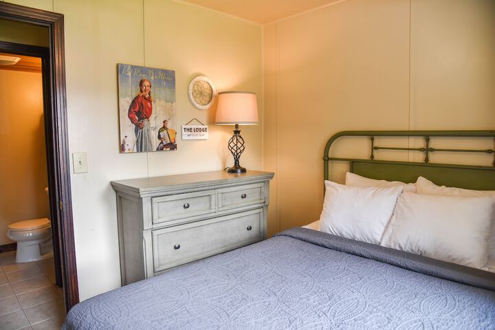 Room 47 of 157