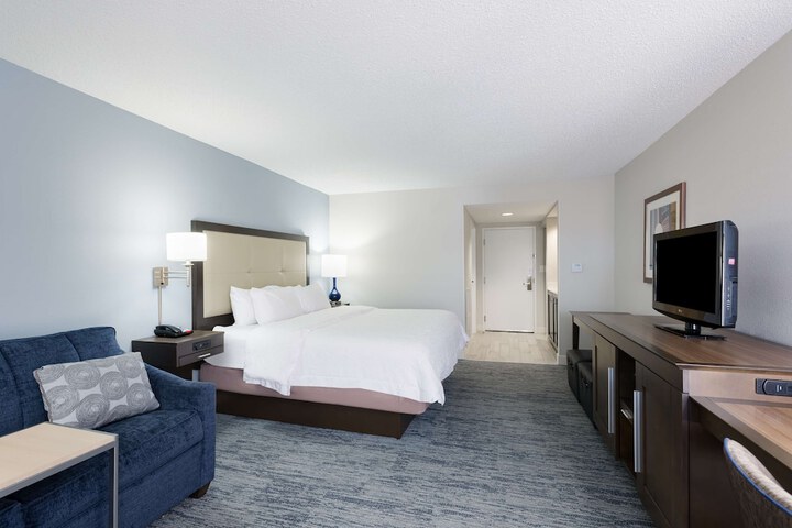 Room 30 of 51