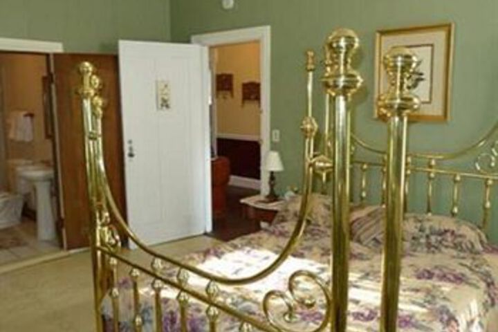 Stoltzfus Bed & Breakfast