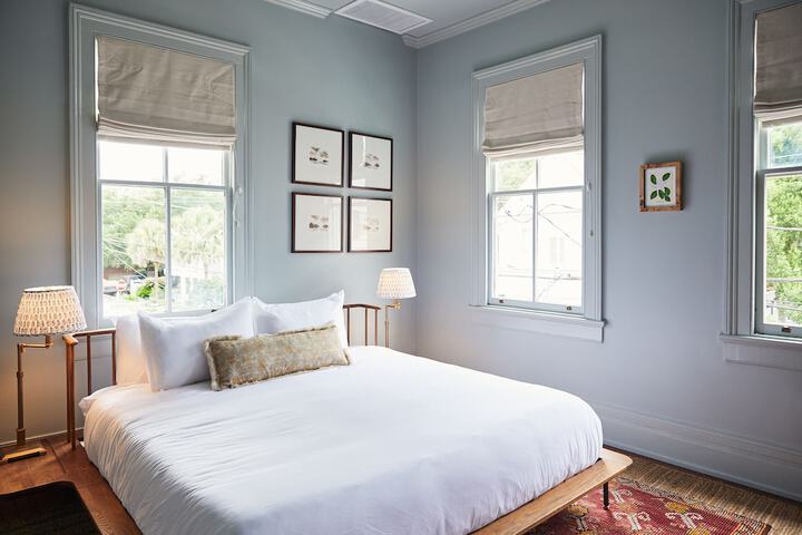 Room 33 of 37