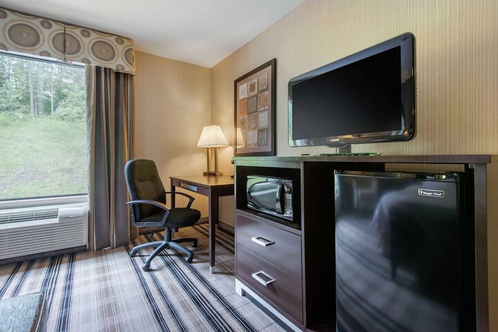 Room 39 of 48