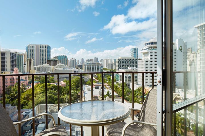 OUTRIGGER Waikiki Beach Resort