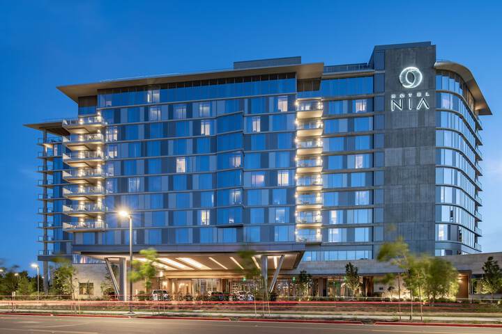 Hotel 2 of 61