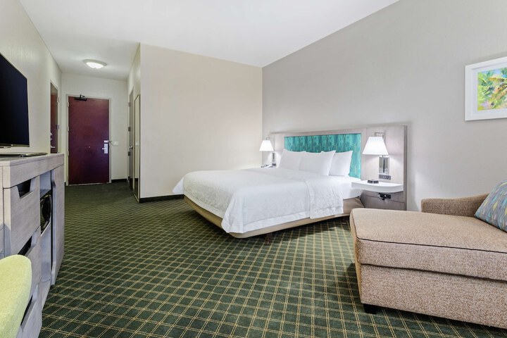 Room 16 of 32