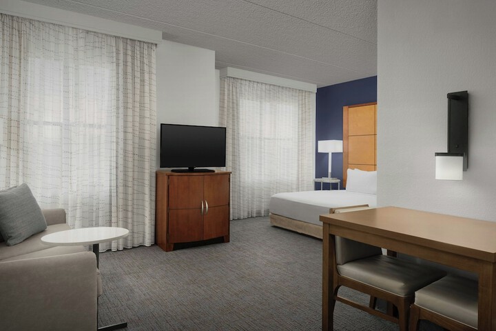 Room 34 of 48