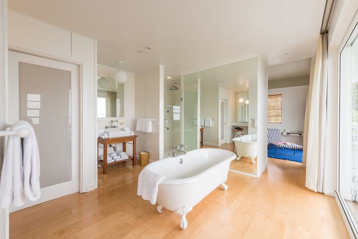 Room 15 of 45