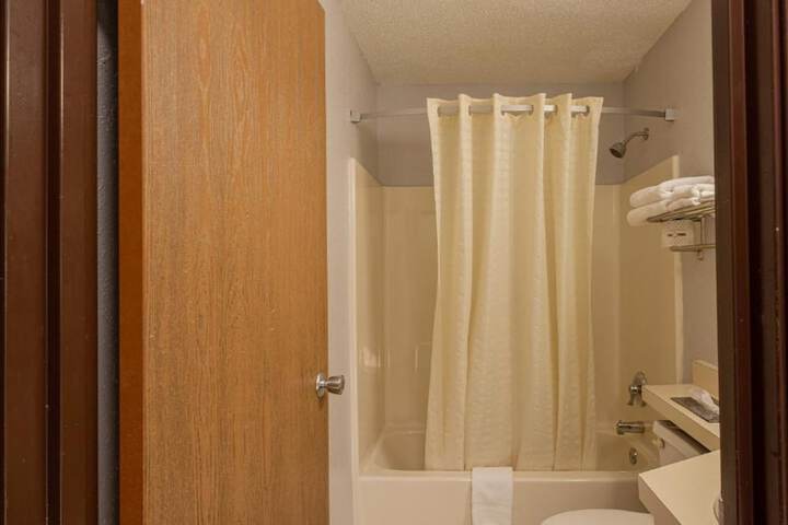 Room 15 of 23
