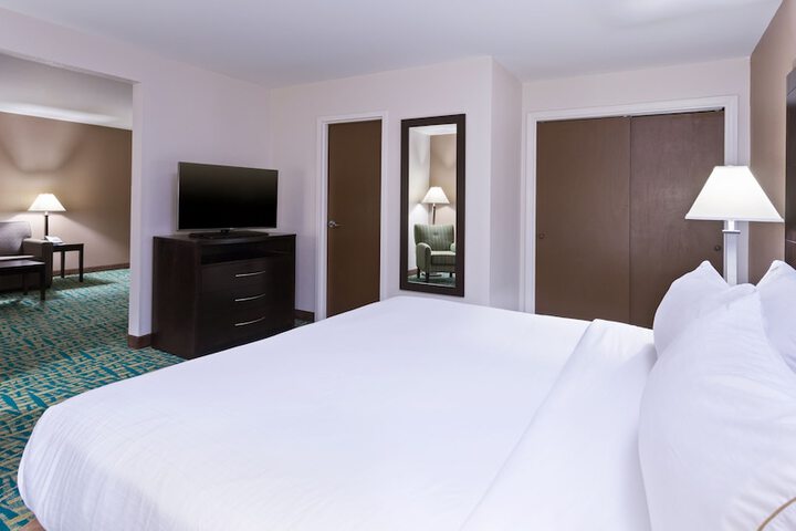 Room 9 of 29