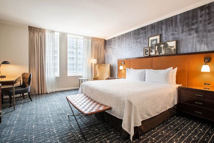 Room 52 of 106