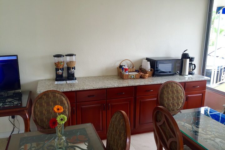 Breakfast/Coffee Service 36 of 41