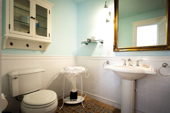 Southernmost House - Adult Exclusive