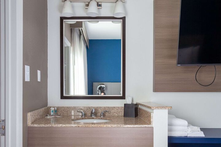 Room 21 of 54