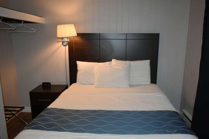 Room 74 of 141