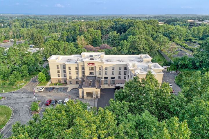 Hampton Inn & Suites Parsippany / North