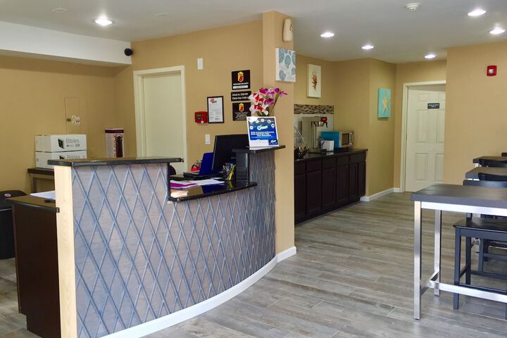 Super 8 by Wyndham Asbury Park