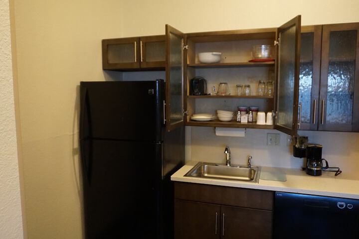 Candlewood Suites West Springfield by IHG