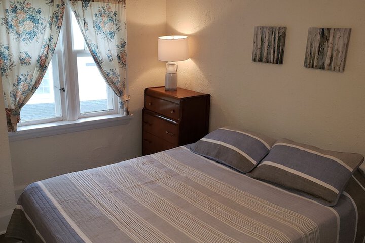 Room 165 of 215