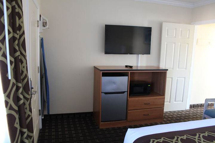 Room 44 of 76