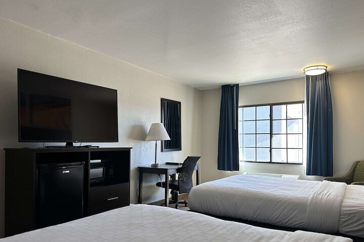 Room 28 of 45