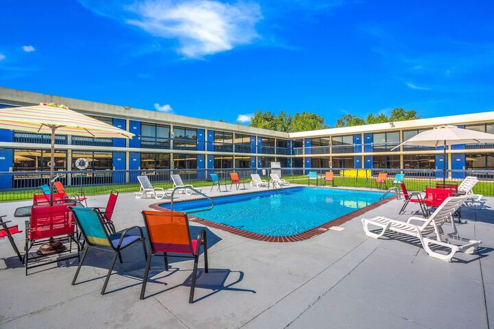 Pool 14 of 65