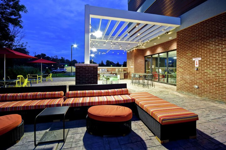 Terrace/Patio 46 of 47