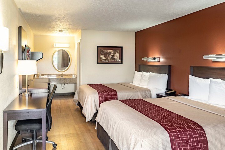 Red Roof Inn Columbus - Taylorsville / Edinburgh