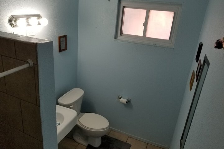 Room 7 of 12