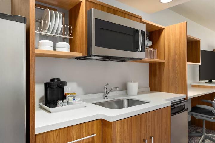 Home2 Suites by Hilton Farmington / Bloomfield