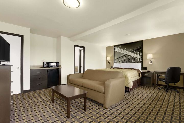 Room 5 of 11