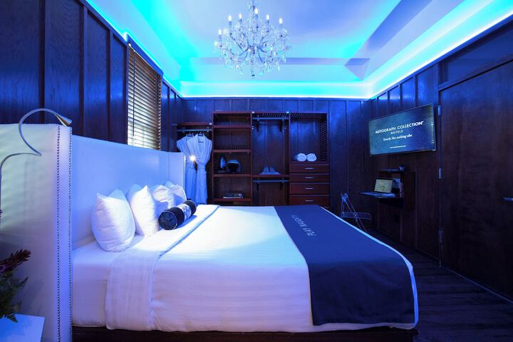 Room 98 of 127