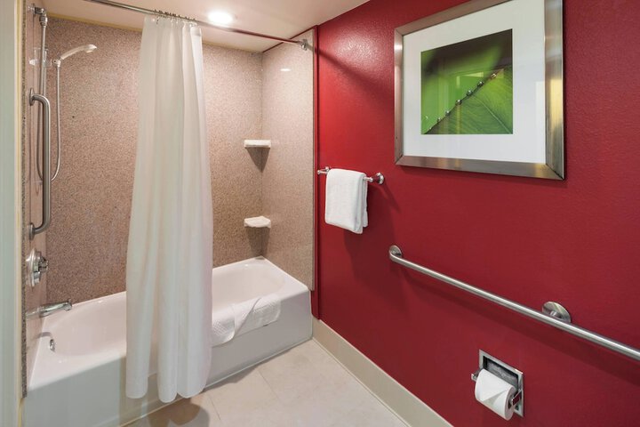 Room 21 of 45