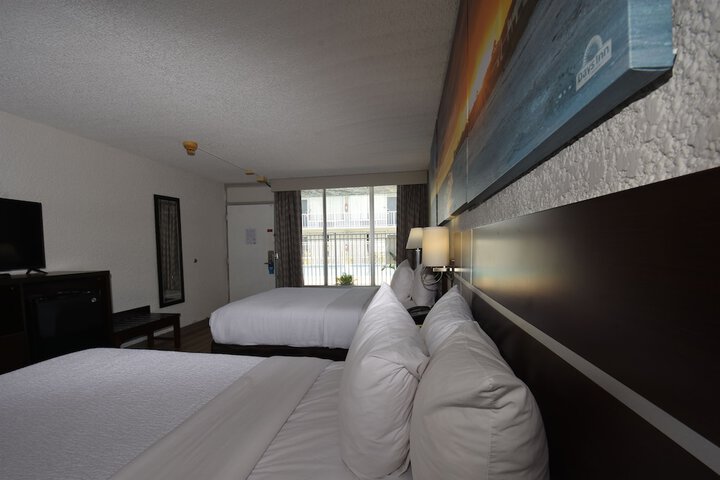 Days Inn by Wyndham Stuart