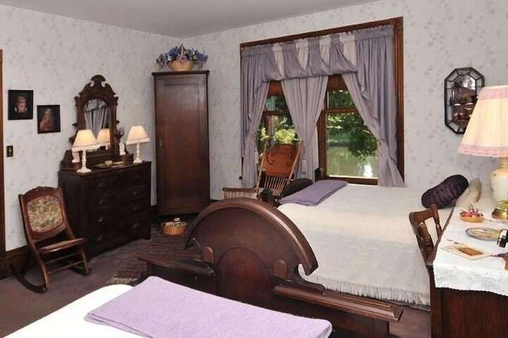Victorian Loft B & B