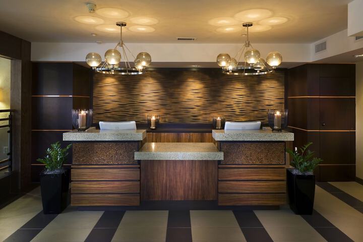 Hotel Indigo Napa Valley by IHG