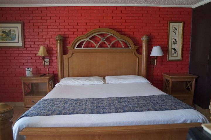 Room 11 of 14