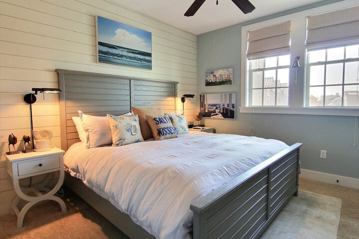 Room 11 of 12