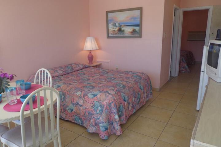 Room 13 of 22