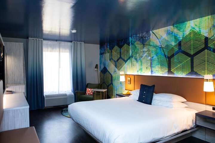 Room 26 of 39