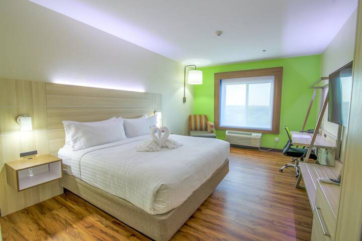 Room 8 of 26