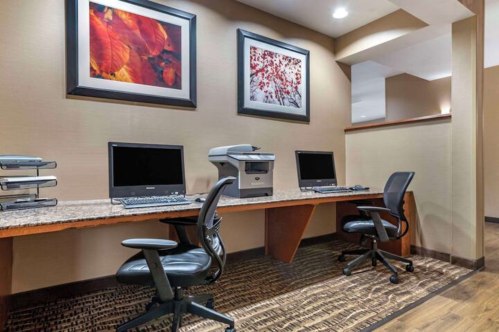 Comfort Suites Flowood - Jackson Airport (must meet transportation requirement)