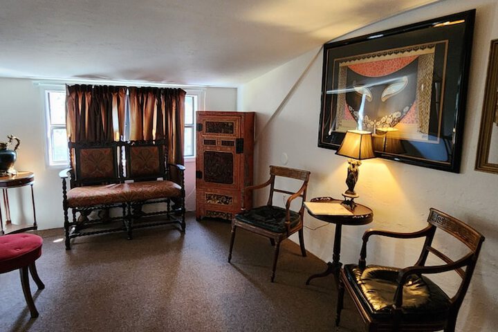 Room 38 of 104