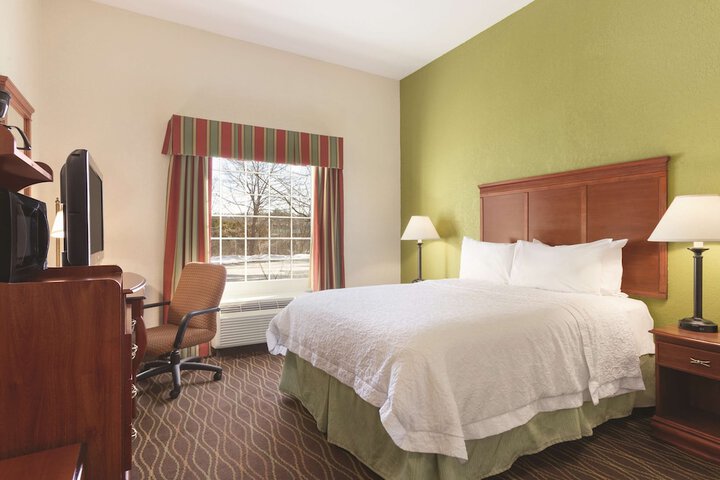 Room 32 of 45