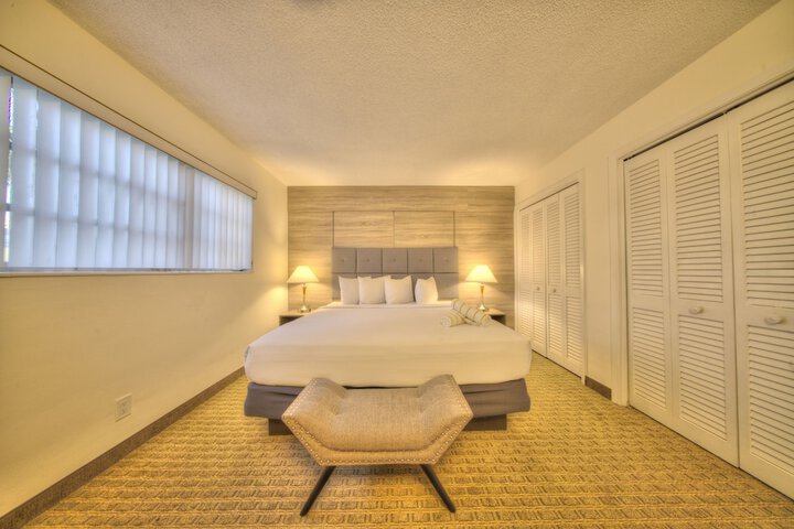 Room 33 of 51