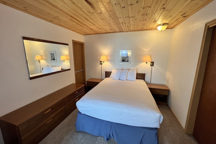Room 35 of 84