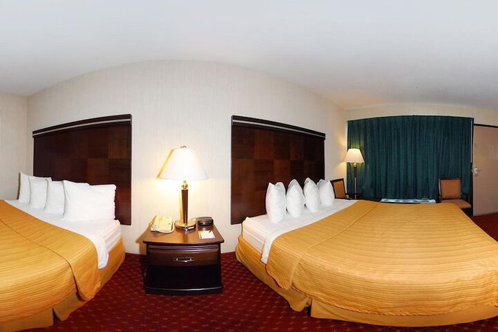 Room 30 of 48