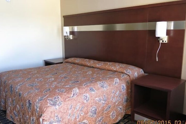 Taylor village Inn and suites