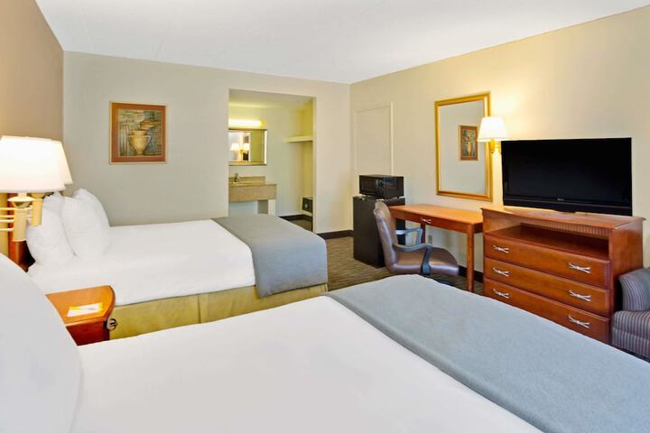 Room 5 of 17