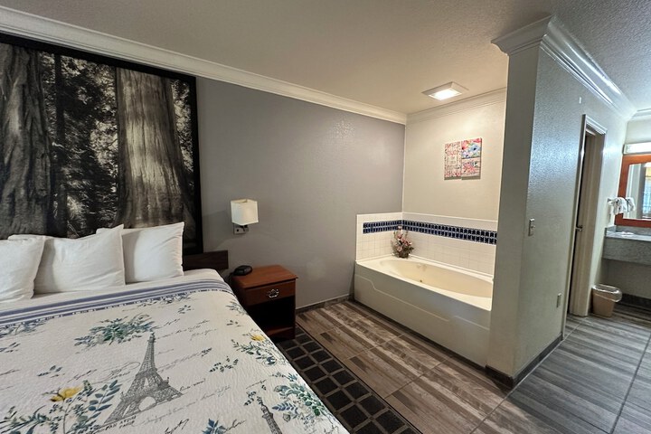 Room 72 of 87