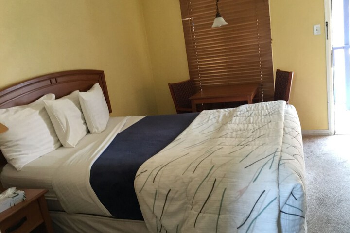 Room 37 of 49
