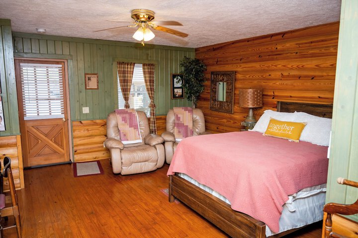 Mountain Aire Cottages Inn & Glamping